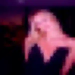 Belle Ursula, 38 ans à Guiclan - voir sa photo