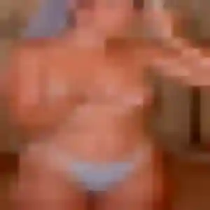 Éléonore (33 ans) à Hanches cherche une rencontre rapidement