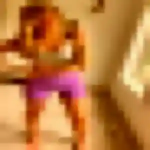 Evelyne, femme de 25 ans cherche plan cul à Hautefage-la-Tour