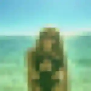 Photo exclusive de Oumou Kalsoum, 25 ans à Hérisson - plan discret