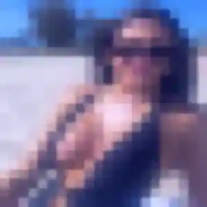 Olufunmi de Houchin, 26 ans - plan cul discret