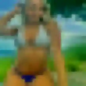 Wangari de Huisseau-sur-Cosson, 35 ans - plan cul discret