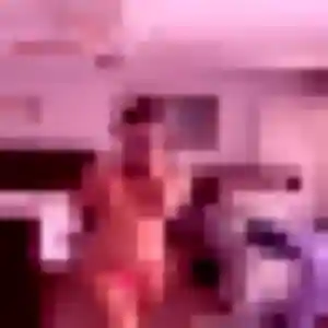 Photo exclusive de Binta, 23 ans à Irodouër - rencontre sans lendemain
