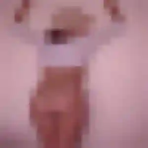 Laura, 45 ans, en ligne à Jans pour une rencontre coquine