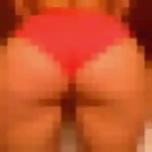 Photo de Nassira à Jargeau (44 ans) - plan cul sans inscription