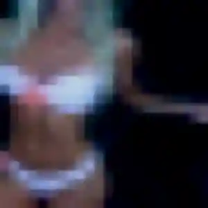 Photo de Ama à Jeanménil (41 ans) - plan cul discret