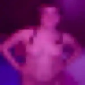 Safi, 23 ans, connectée à Jussy pour une rencontre coquine