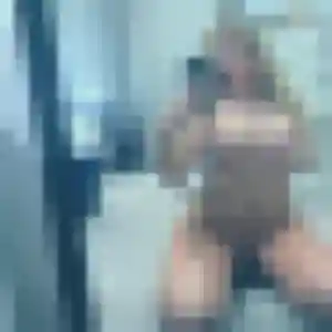 Ehui, 31 ans, disponible à L'Hôpital-le-Grand pour une rencontre coquine