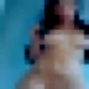 Photo exclusive de Véronique, 36 ans à La Gripperie-Saint-Symphorien - rencontre sans lendemain