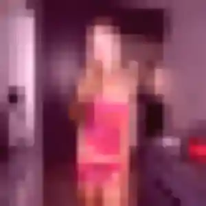 Aïcha, 32 ans, connectée à La Haie-Fouassière pour une rencontre coquine
