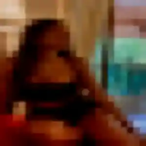 Profil de Mériem à La Monnerie-le-Montel (44 ans) - plan cul anonyme