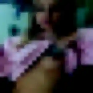 Photo exclusive de Saly, 23 ans à La Remaudière - plan discret