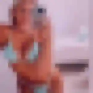 Photo de Djeneba à Lalbenque (22 ans) - plan cul sans inscription