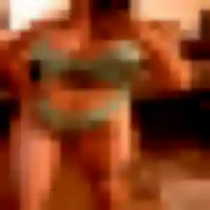 Sexy Mabinty, 24 ans à Lallaing - voir sa photo