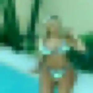 Photo exclusive de Akua, 35 ans à Landres - plan discret