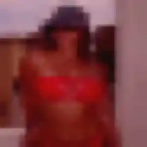 Photo privée de Yasmine, 27 ans à Lapeyrouse-Mornay - rencontre coquine
