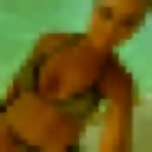 Photo de Fanny à Le Grand-Village-Plage (45 ans) - plan cul discret