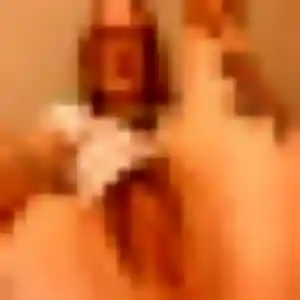 Ronke, 34 ans, connectée à Le Poët pour une rencontre coquine