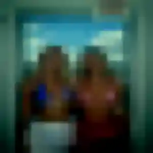 Contacte Nicole, 22 ans à Loctudy en privé