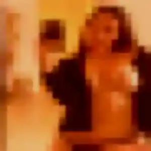 Découvre Njeri, 25 ans à Lumbin en privé