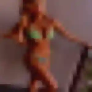 Charmante Karima, 40 ans à Marville-Moutiers-Brûlé - voir sa photo