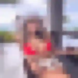 Contacte Mbène, 28 ans à Mesves-sur-Loire gratuitement