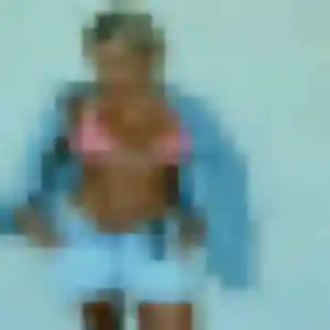 Amoin, femme de 25 ans cherche plan cul à Meulan-en-Yvelines