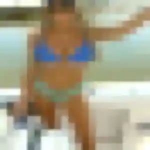 Découvre Gnima, 43 ans à Mézidon Vallée d'Auge en privé