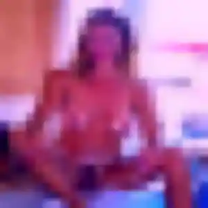 Justine, 29 ans, dispo pour plan cul à Mézières-sur-Couesnon