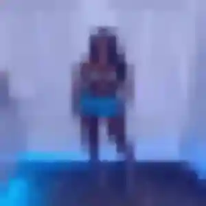 Shanelle, fille de 23 ans veut plan cul à Mionnay