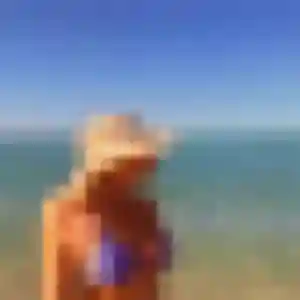 Bérénice, 23 ans, connectée à Montaren-et-Saint-Médiers pour une rencontre coquine