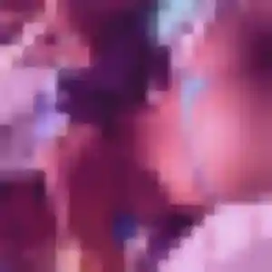 Aya, femme de 23 ans propose plan cul à Montescot