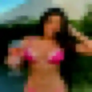 Jolie Farida, 26 ans à Neau - voir sa photo