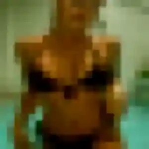 Charmante Exaucée, 32 ans à Neffes - voir sa photo