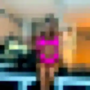 Photo de Laetitia à Neschers (43 ans) - plan cul anonyme