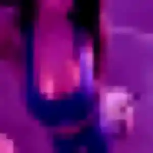 Farida, 26 ans, connectée à Nesles-la-Montagne pour une rencontre coquine