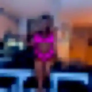Photo privée de Adama, 43 ans à Neuilly-en-Thelle - rencontre sans lendemain