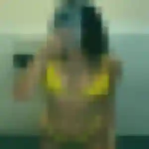 Coralie, femme de 28 ans propose plan cul à Nivillac