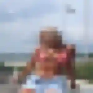 Naïma, 30 ans, connectée à Pagny-sur-Meuse pour une rencontre coquine