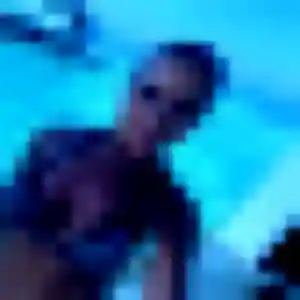 Keza, 39 ans, connectée à Peyrolles-en-Provence pour un plan cul