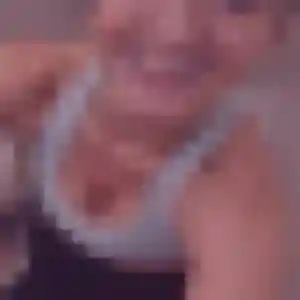 Afi, 22 ans, cherche un plan cul à Pissos