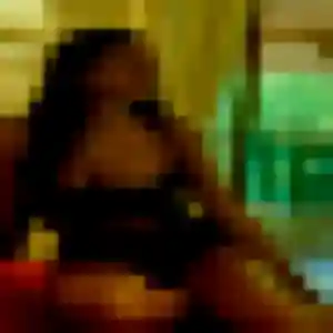 Zaïna, fille de 42 ans cherche plan cul à Plouëc-du-Trieux