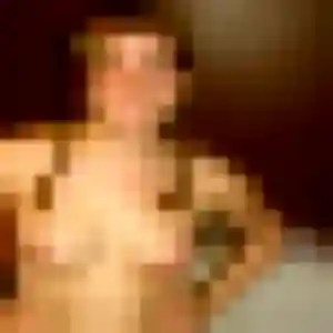 Astan, 33 ans, dispo pour plan cul à Plougonver