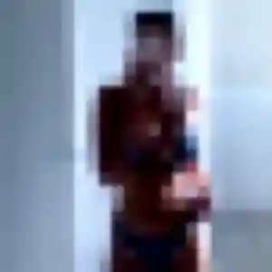 Zaïna, femme de 26 ans veut plan cul à Plouguernével
