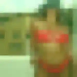 Photo privée de Bola, 23 ans à Plozévet - rencontre sans lendemain