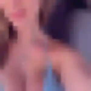 Charmante Takha, 36 ans à Pomerol - voir sa photo