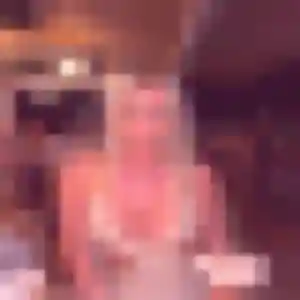 Rejoins Divine, 34 ans à Pommier-de-Beaurepaire en privé