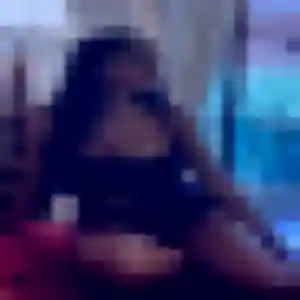Solange (35 ans) à Pommier-de-Beaurepaire propose un plan cul ce soir