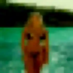 Neneh, 28 ans, en ligne à Pont-Noyelles pour une rencontre coquine