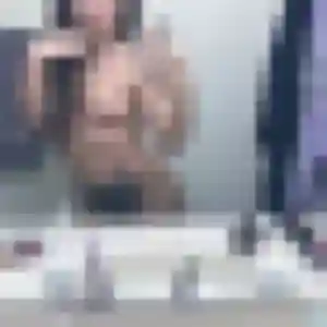 Rejoins Zineb, 36 ans à Port-Sainte-Marie en privé